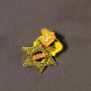VINTAGE/RARE D.A.R.E (Drug Abuse Resistance Education) JUNIOR DEPUTY PIN.